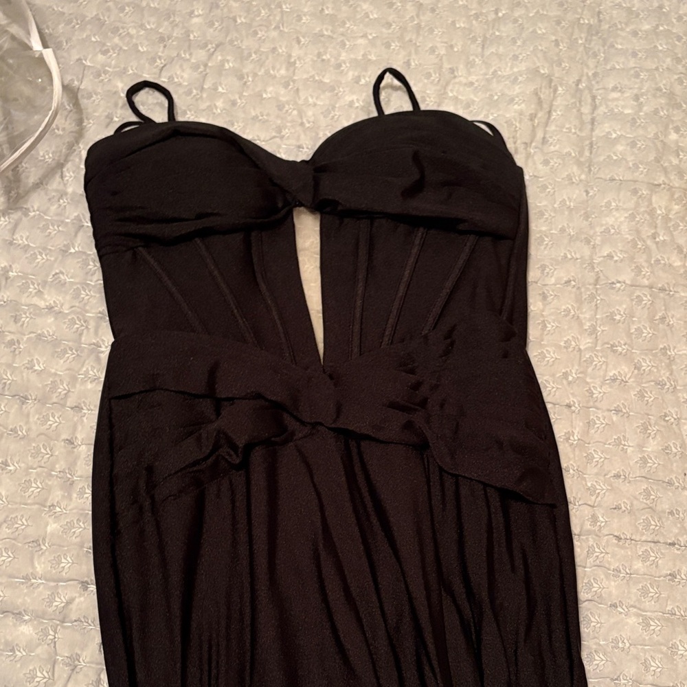 Elegant Black Strapless Dress